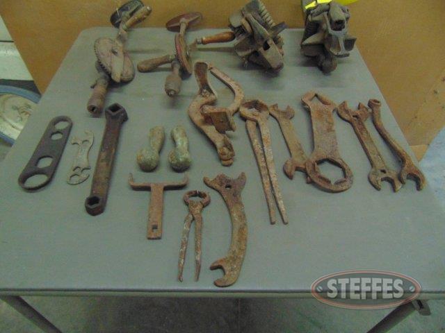 Assorted wrenches_0.JPG